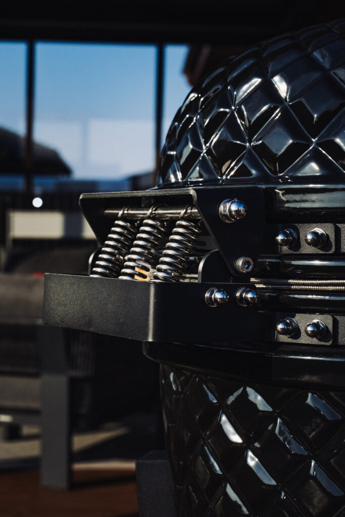 Série Evolve Ultra : The Beauty Solo Kamado