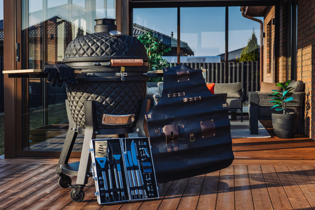 Evolve Ultra Series «The Beast» Kamado Chef Combo – Mesitas de HDPE + carrito premium